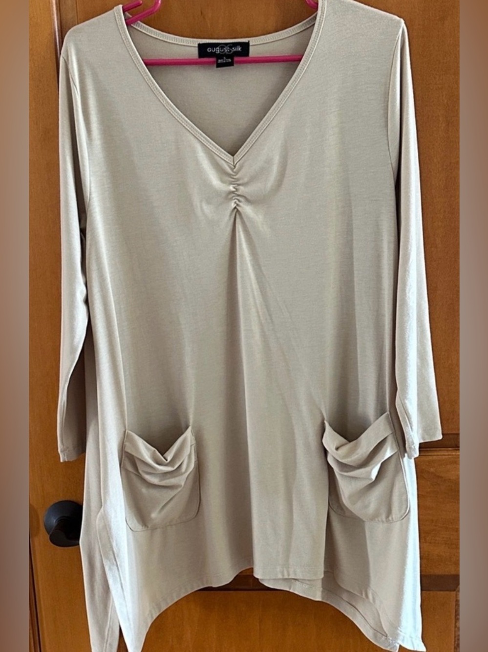 August Silk Tan Beige V-Neck Tunic Top Front Pockets Asymmetric Hem Women Size L